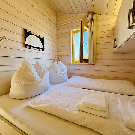 204 Hochwertiges Tiny House Mit Wiesenblick ブレッケーデ